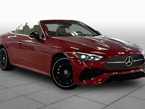 Used 2025 Mercedes-Benz CLE 450 4MATIC Cabriolet image 2