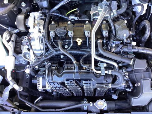 Used 2024 Nissan Altima 2.5 SV FWD image 18