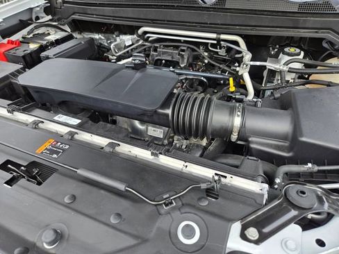 Used 2023 Chevrolet Colorado W/T image 18