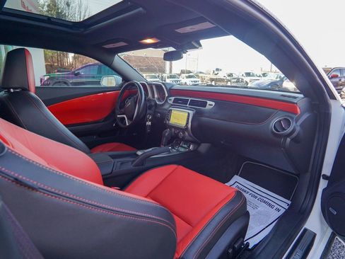 Used 2015 Chevrolet Camaro SS w/ RS Package image 24