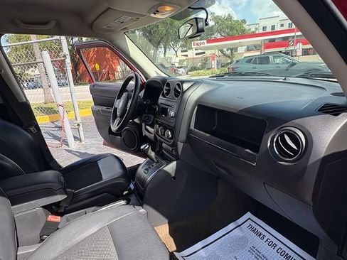 Used 2017 Jeep Patriot Sport w/ Power Value Group FWD image 19