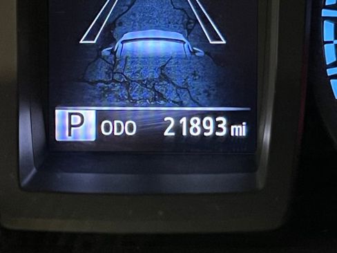 Used 2022 Toyota Tacoma SR w/ SR Convenience Package image 16