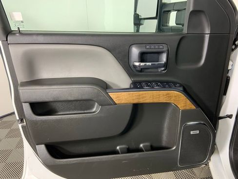 Used 2015 Chevrolet Silverado 1500 LTZ w/ LTZ Plus Package image 19