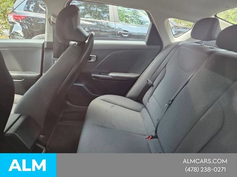 Used 2025 Kia K4 FWD image 4