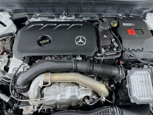 New 2026 Mercedes-Benz GLB 250 image 32