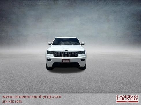 Used 2020 Jeep Grand Cherokee Altitude RWD image 8
