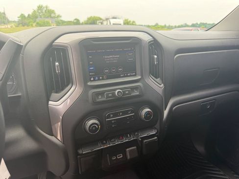 Used 2021 Chevrolet Silverado 1500 Custom AWD/4WD image 25