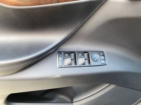Used 2019 Tesla Model X AWD/4WD image 10