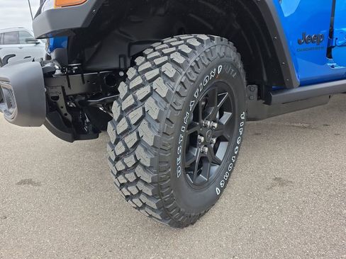 New 2026 Jeep Gladiator Sport image 30