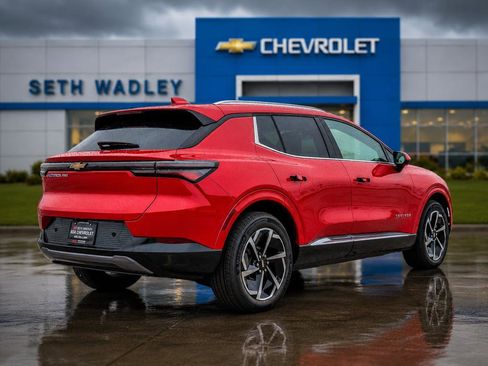 Used 2024 Chevrolet Equinox EV LT AWD/4WD image 7