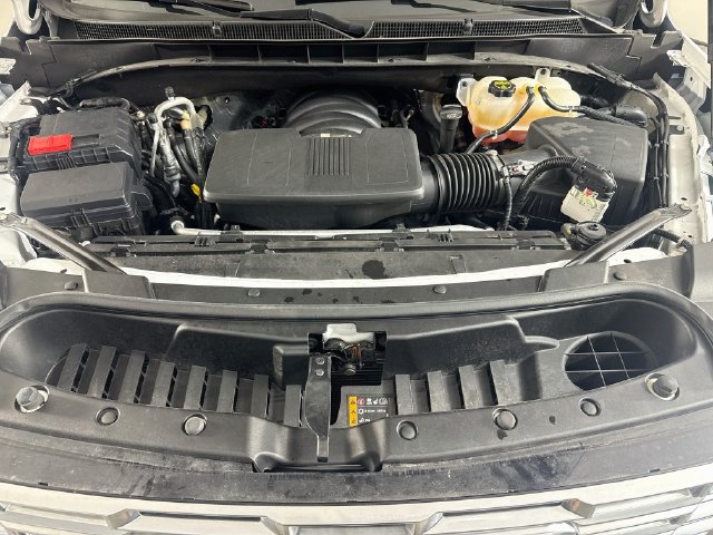 Used 2025 GMC Yukon XL Denali RWD image 38