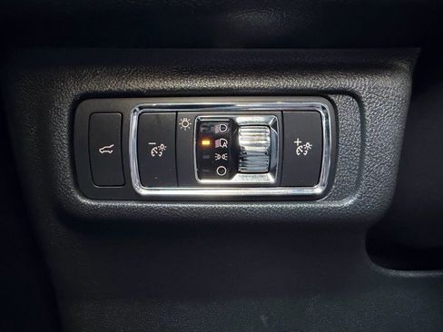 Used 2022 Lincoln Corsair Reserve w/ Elements Package image 24