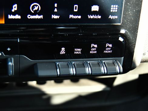 Used 2024 RAM 2500 Big Horn w/ Night Edition image 31