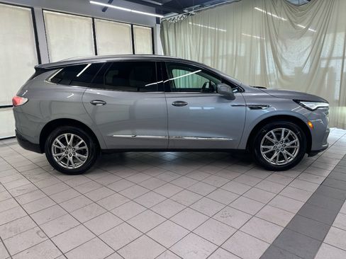 Used 2024 Buick Enclave Essence w/ Experience Buick Package AWD/4WD image 3