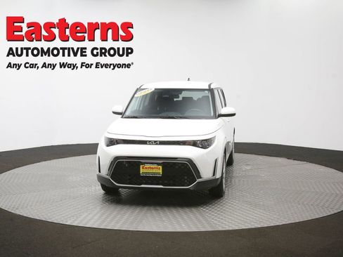 Used 2025 Kia Soul LX FWD image 53