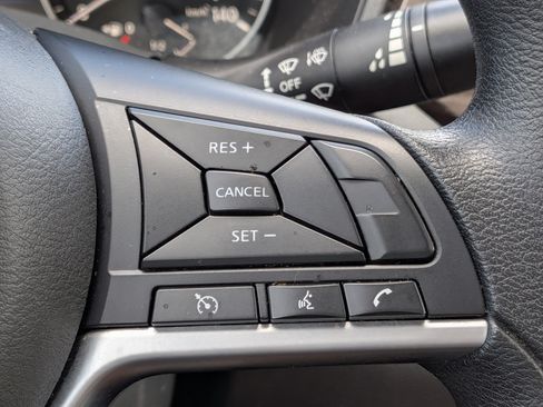 Used 2024 Nissan Altima 2.5 SV FWD image 24