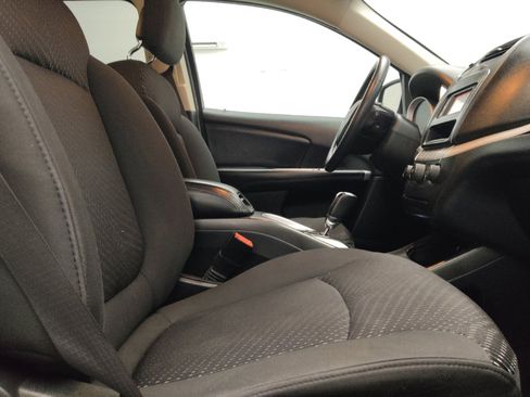 Used 2018 Dodge Journey SE w/ Connectivity Group FWD image 21