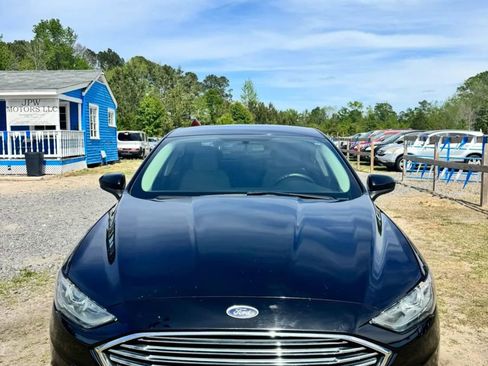 Used 2017 Ford Fusion S image 3
