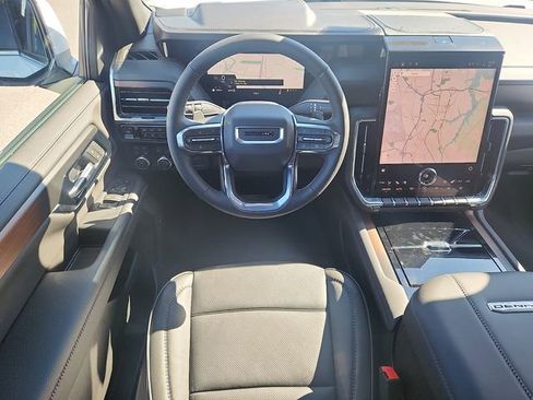New 2026 GMC Yukon Denali AWD/4WD image 7