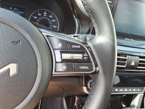 Used 2023 Kia Seltos S image 17