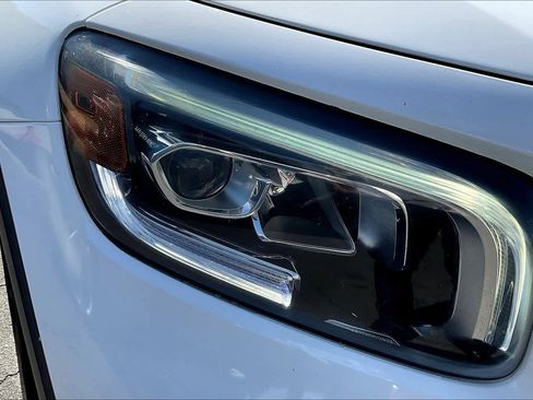 Used 2020 Mercedes-Benz GLB 250 GLB 250 image 28