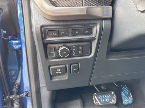 Used 2022 Ford F150 Raptor w/ Equipment Group 801A High AWD/4WD image 24