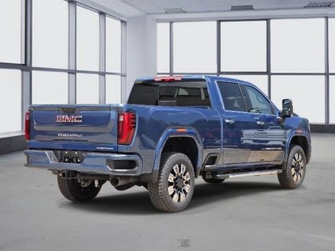 New 2026 GMC Sierra 2500 Denali w/ Denali Reserve Package AWD/4WD image 3