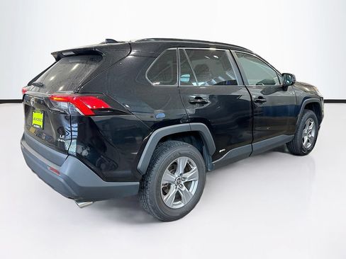 Used 2025 Toyota RAV4 LE AWD/4WD image 5