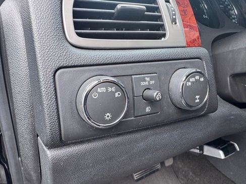Used 2013 Chevrolet Avalanche LT AWD/4WD image 14
