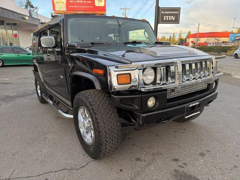 Used 2004 HUMMER H2 w/ Preferred Equipment Group image 8