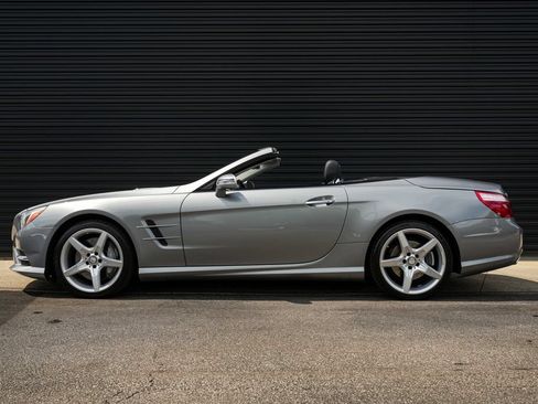 Used 2013 Mercedes-Benz SL 550 image 2