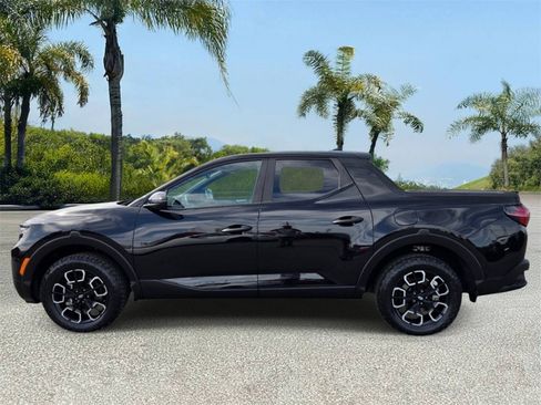 Used 2024 Hyundai Santa Cruz SEL FWD image 2