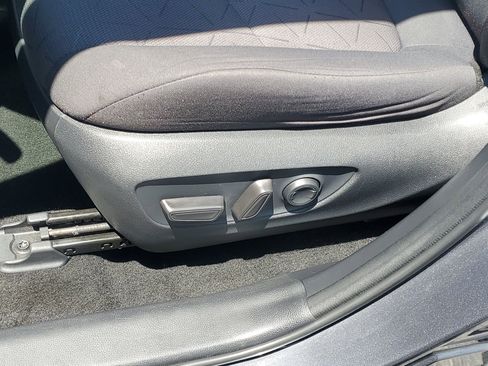 Certified 2020 Toyota RAV4 XLE AWD/4WD image 19