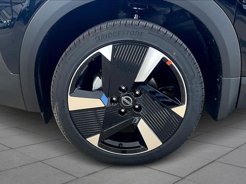 New 2026 Nissan Kicks SR w/ SR Premium Package FWD image 9