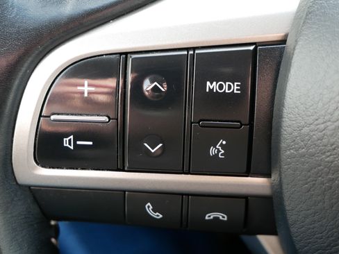 Used 2018 Lexus RX 350L AWD w/ Premium Package image 17