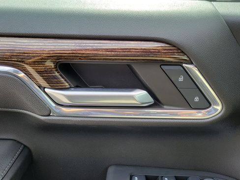 Used 2024 GMC Sierra 1500 Elevation image 23