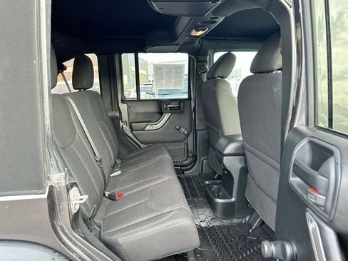Used 2017 Jeep Wrangler Unlimited Sport image 25