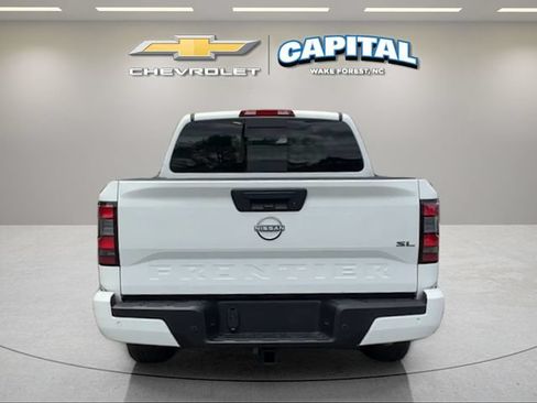 Used 2024 Nissan Frontier SL w/ Technology Package RWD image 4
