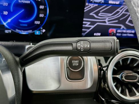 Used 2024 Mercedes-Benz EQB 250+ image 25