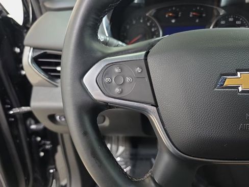 Used 2023 Chevrolet Traverse LT AWD/4WD image 17