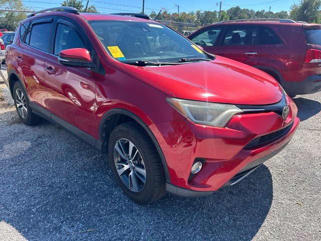 Used 2017 Toyota RAV4 XLE FWD image 1