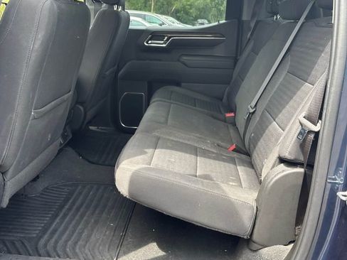 Used 2022 Chevrolet Silverado 1500 LT AWD/4WD image 7