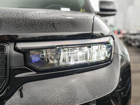 New 2025 Jeep Grand Cherokee L Altitude image 9