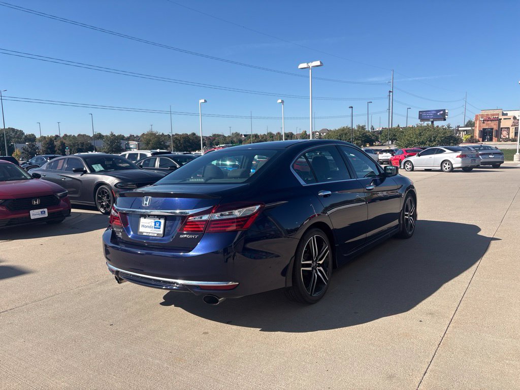 Used 2016 Honda Accord Sport image 5