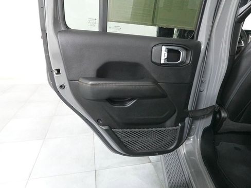 Used 2023 Jeep Gladiator Overland AWD/4WD image 26