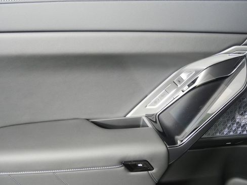 New 2026 BMW 750e xDrive w/ Executive Package image 14