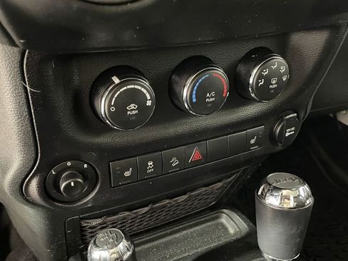 Used 2018 Jeep Wrangler Unlimited Sport S AWD/4WD image 8