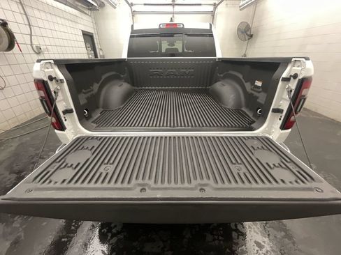 Used 2023 RAM 1500 Big Horn AWD/4WD image 19