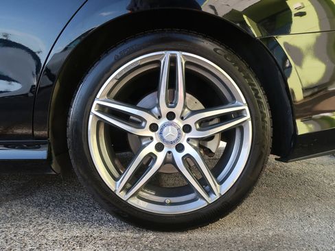 Used 2017 Mercedes-Benz E 300 image 58