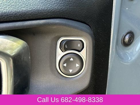 Used 2025 Jeep Gladiator Sport AWD/4WD image 19